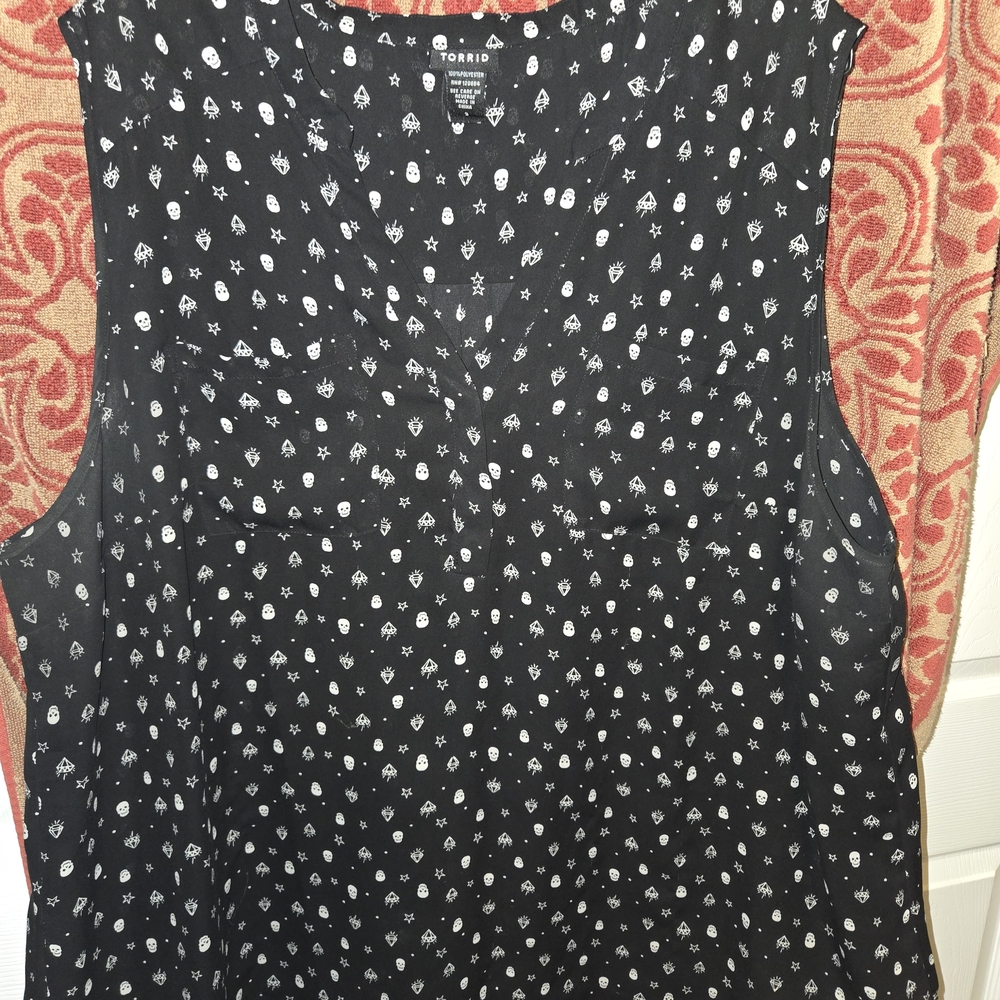 Torrid Black and White Patterned Blouse